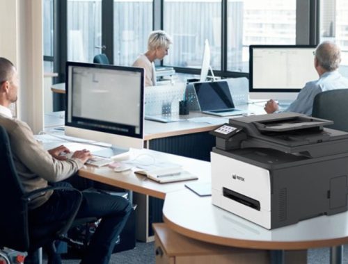 Stampante multifunzione Xerox® C305ae in un ambiente di lavoro